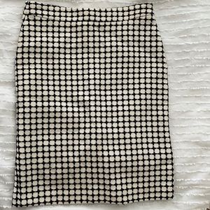 Banana Republic Women's Black and White Checked Skirt size 0